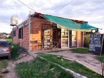 Casa con amplio terreno en Ingeniero Allan, Varela