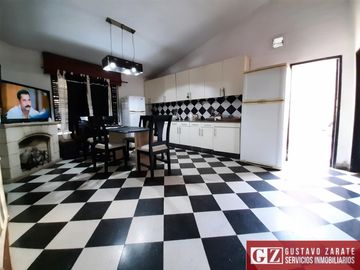 CASA EN VENTA EN LA MEJOR ZONA DE BARRIO JARDIN