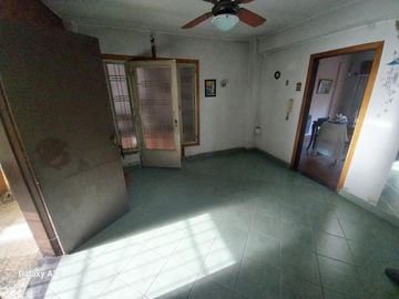 Gran Oportunidad. Casa EN VENTA, Dean Funes 2500, Castelar.