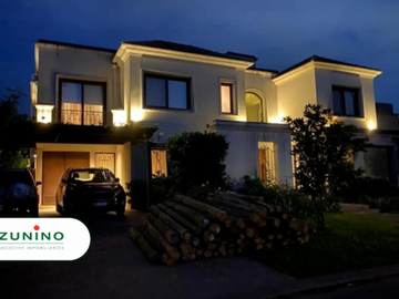 Hermosa casa a la venta en exclusivo country