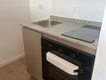 MONOAMBIENTE EN EDIFICIO DE 8 PISOS , DEPTOS  DE 1 Y 2 AMB , CON COCHERAS , BALCON O PATIO , CON SUM ,PISCINA , SAUNA