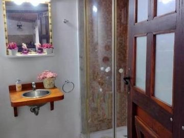 Inmejorable Inmueble de 5 Ambientes Con Cocheras y Piscina