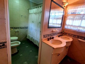 HERMOSA CASA EN ALQUILER EN BANCO PROVINCIA