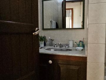 B° Jardin. Hermosa casa Desarrollada en P.B- Con pileta NO APTA BANCOR
