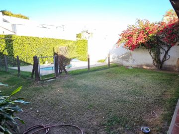 B° Jardin. Hermosa casa Desarrollada en P.B- Con pileta NO APTA BANCOR