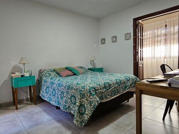 B° Jardin. Hermosa casa Desarrollada en P.B- Con pileta NO APTA BANCOR