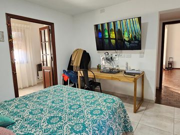 B° Jardin. Hermosa casa Desarrollada en P.B- Con pileta NO APTA BANCOR