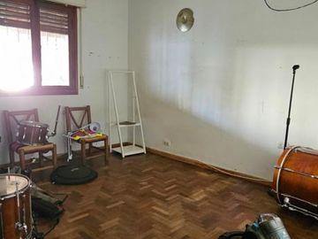 B° Jardin. Hermosa casa Desarrollada en P.B- Con pileta NO APTA BANCOR