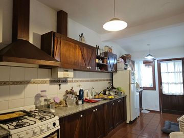 B° Jardin. Hermosa casa Desarrollada en P.B- Con pileta NO APTA BANCOR