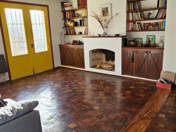 B° Jardin. Hermosa casa Desarrollada en P.B- Con pileta NO APTA BANCOR