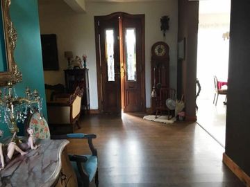 CASA MINIMALISTA DE 4 AMBIENTES