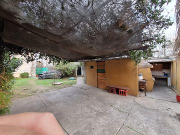 EXCELENTE PROPIEDAD 2 LOCALES CON VIVIENDA