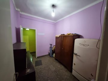 EXCELENTE PROPIEDAD 2 LOCALES CON VIVIENDA