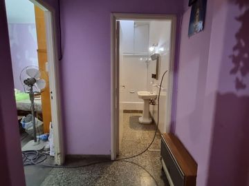 EXCELENTE PROPIEDAD 2 LOCALES CON VIVIENDA