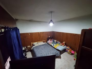 EXCELENTE PROPIEDAD 2 LOCALES CON VIVIENDA