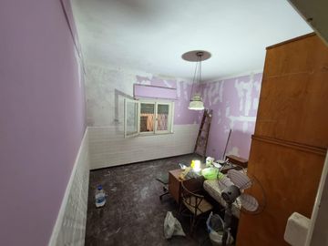 EXCELENTE PROPIEDAD 2 LOCALES CON VIVIENDA