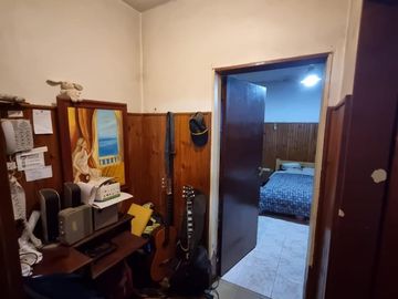 EXCELENTE PROPIEDAD 2 LOCALES CON VIVIENDA