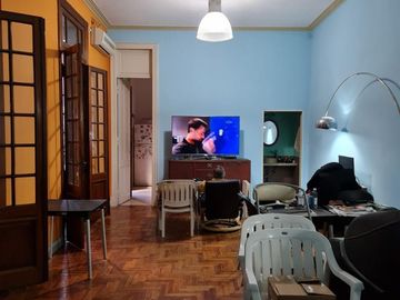 Excelente casa de categoria 6 Ambientes con Cochera -BOEDO-