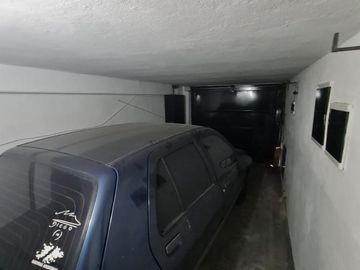 Excelente casa de categoria 6 Ambientes con Cochera -BOEDO-
