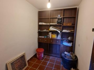 Excelente casa de categoria 6 Ambientes con Cochera -BOEDO-