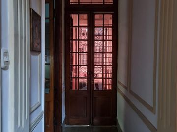 Excelente casa de categoria 6 Ambientes con Cochera -BOEDO-