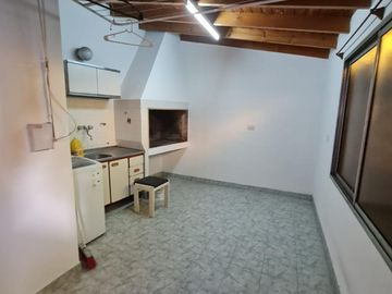 Excelente casa de categoria 6 Ambientes con Cochera -BOEDO-