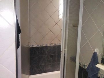 VENTA CASA 3 AMBIENTES COCHERAS Y QUINCHO EXCELENTE ZONA OPORTUNIDAD