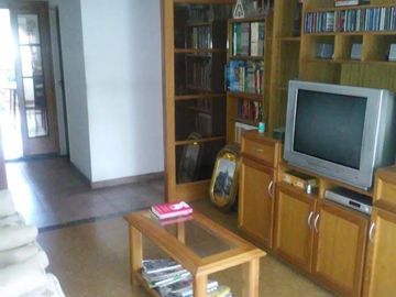 VENTA CASA 3 AMBIENTES COCHERAS Y QUINCHO EXCELENTE ZONA OPORTUNIDAD