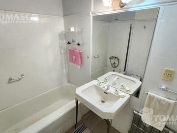 venta 4 ambientes con balcón amplio y muy luminoso