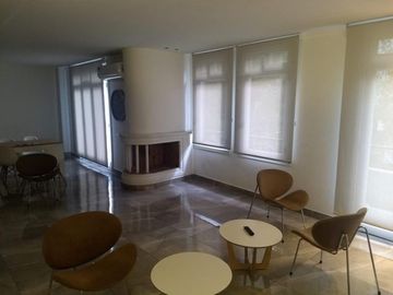 CABALLITO- Exclusivo departamento de 3 amb con balcón y terraza propia,  cochera y Amenities