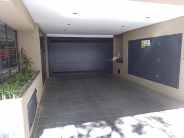 Venta departamento amplio 2 ambientes 66M2 con patio en Villa Devoto