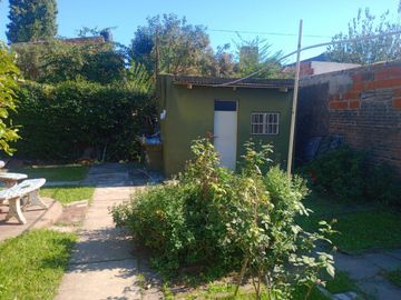 VENTA de casa bellísima cuadra Bo Balzaretti
