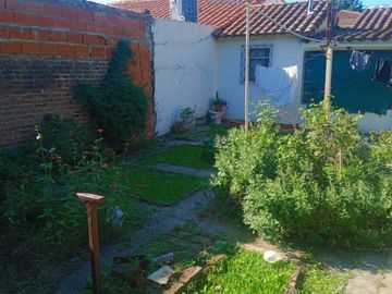 VENTA de casa bellísima cuadra Bo Balzaretti