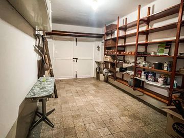 Increíble casa Frente Al Parque Carlos Mugica, Super Luminosa E Impecable