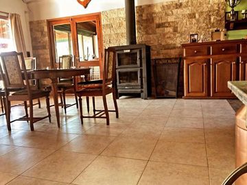 CASA EN VENTA PEGADA A COUNTRY LOS QUEBRACHOS