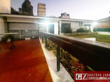 CASA EN VENTA EN ZONA SUR BARRIO PARQUE VELEZ SARSFIELD