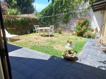 VENTA DE EXCELENTE CHALET DE 4 AMBIENTES CON COCHERA EN MONTE GRANDE - POSIBILIDAD DE PERMUTA (LOMAS, BANFIELD, TEMPERLEY)