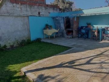 VENDO CASA 4 AMB CON TROTADORA PARA 2 AUTOS