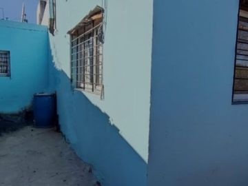 VENDO CASA 4 AMB CON TROTADORA PARA 2 AUTOS