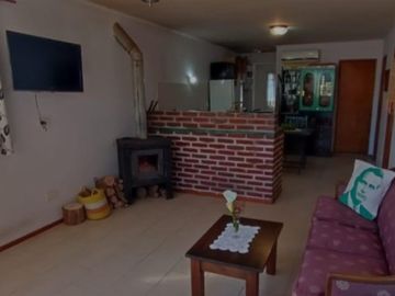 VENDO CASA 4 AMB CON TROTADORA PARA 2 AUTOS