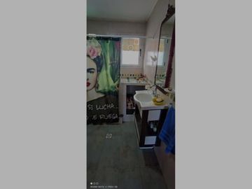 VENDO CASA 4 AMB CON TROTADORA PARA 2 AUTOS
