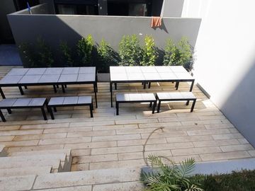 Excelente semipiso de 4 amb a estrenar con balcon aterrazado y parrilla. Edificio con amenities.