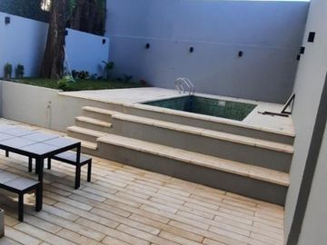 Excelente semipiso de 4 amb a estrenar con balcon aterrazado y parrilla. Edificio con amenities.