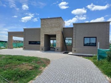 Casa En Venta A Estrenar Barrio La Magdalena Anticipo + Financiación En Pesos O Dolares