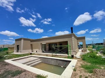 Casa En Venta A Estrenar Barrio La Magdalena Anticipo + Financiación En Pesos O Dolares