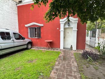 Casa de tres ambientes a la venta en San Miguel