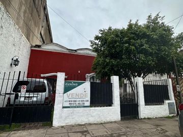 Casa de tres ambientes a la venta en San Miguel