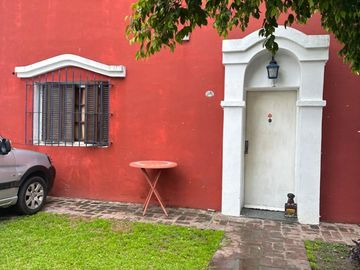 Casa de tres ambientes a la venta en San Miguel