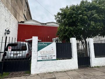 Casa de tres ambientes a la venta en San Miguel