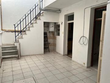 Casa con Cochera y Terraza